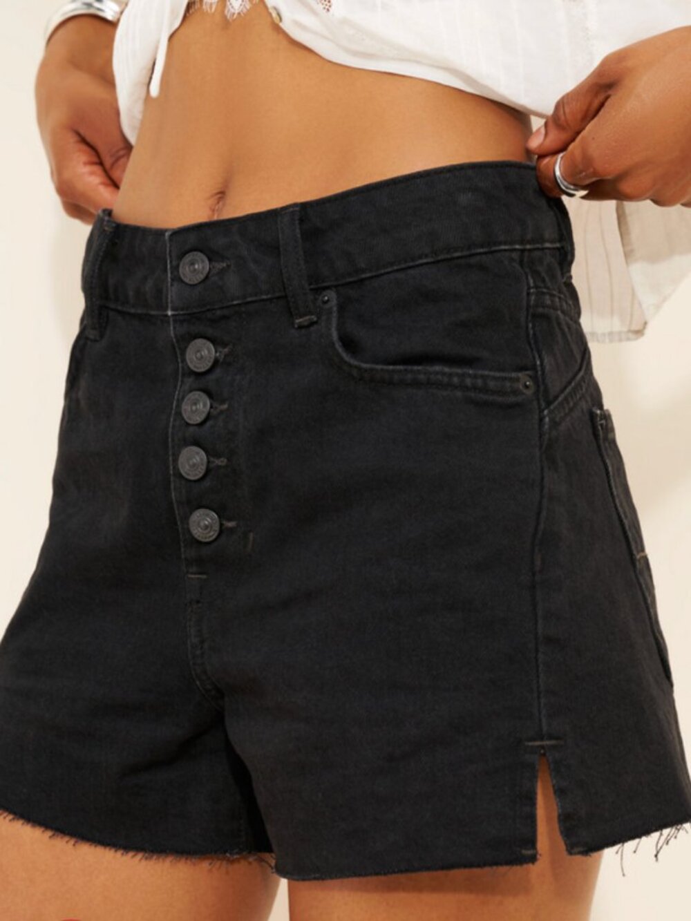 Free People We the Free Angelika Denim Mid-Thigh Shorts Size 27 - Picture 3 of 10